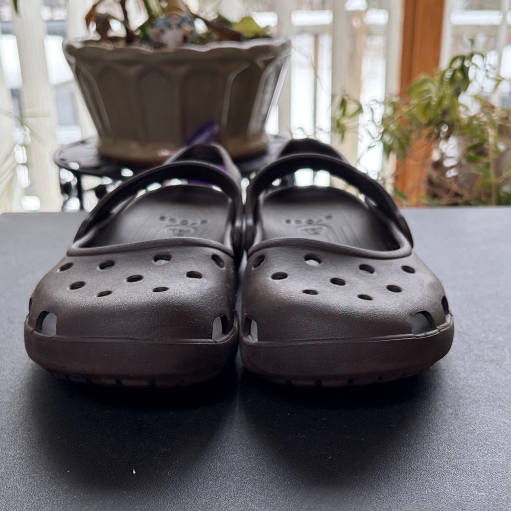 CROCS Women's Brown Mary Jane Slingback Double Strap Clog Size 9 - Picture 2 of 6